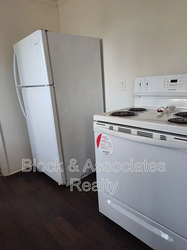 1 bed, 1.0 bath, $650 — Photo 4