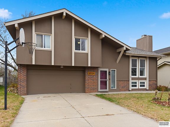 4th image of 5038 S 162nd Ave