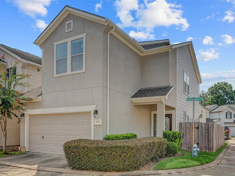 10046 Hillside Bayou Dr — Photo 1