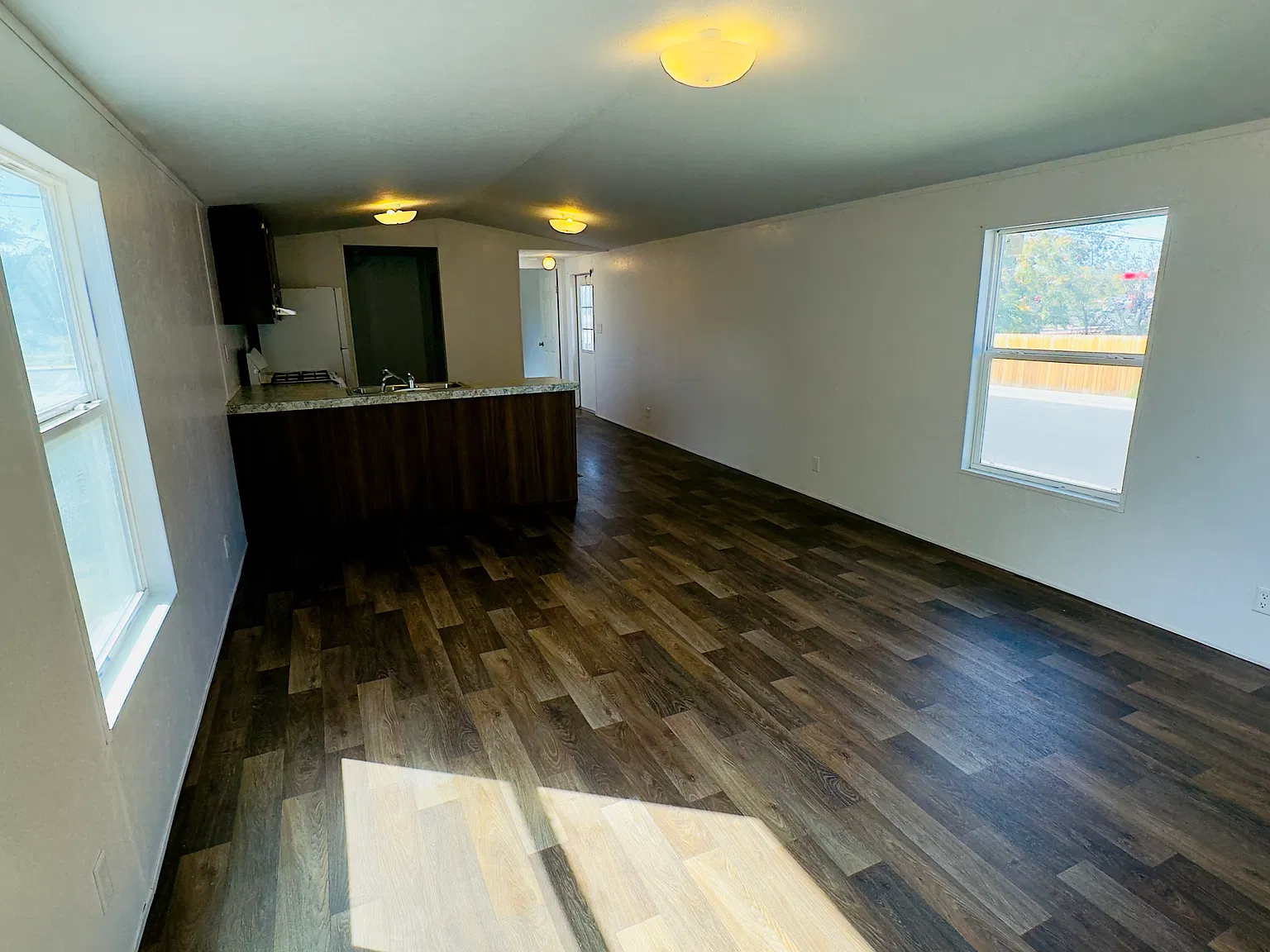 3 bed, 1064 sqft, $1,850 — Photo 3