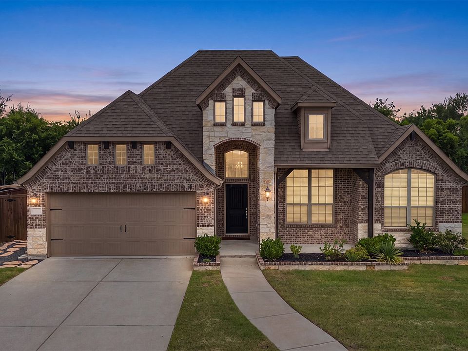 1st image of 355 Sweetspire Dr