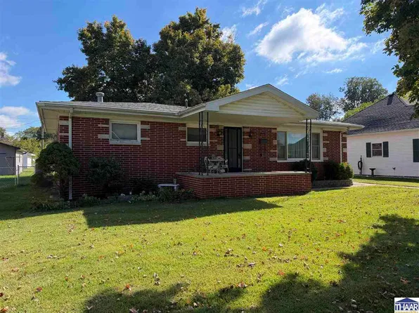 1245 N 8th St, Clinton, IN 47842