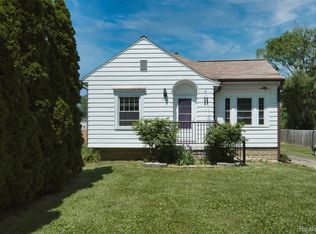 2700 Hallman Ave, Waterford, MI 48328