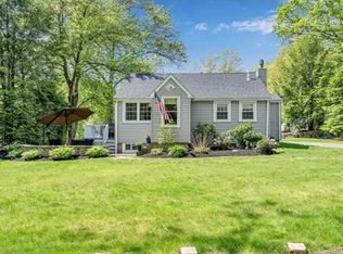 88 Old Town Rd, Hopkinton, MA 01748