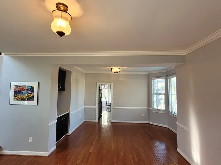 11201 Yardley Ct — Photo 3