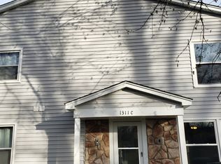 1311 N Glen Cir APT C, Aurora, IL 60506