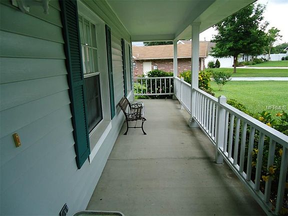 2nd image of 828 Cedar Knoll Dr N