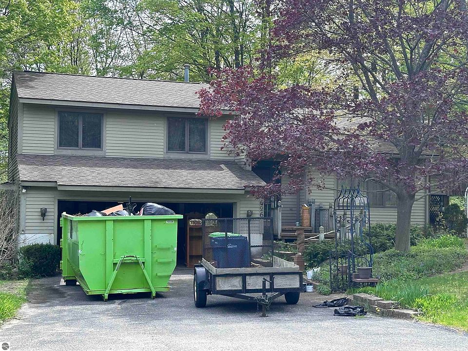 1st image of 4626 Briarcliff Dr