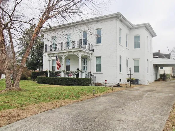 121 N 7th St, Boonville, IN 47601