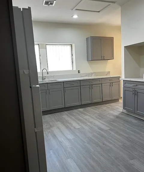 5552 Barton Ave — Photo 6