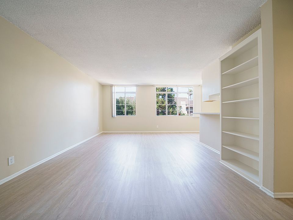 Two Bedroom Unit - Livingroom