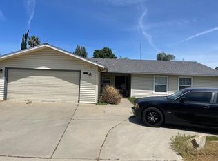 1535 Barstow Ave, Clovis, CA 93611
