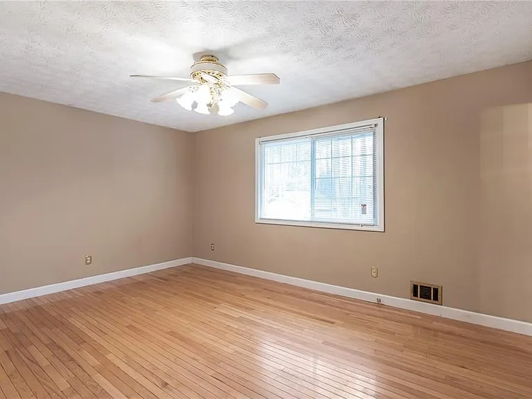 131 Arrowood Ln — Photo 20