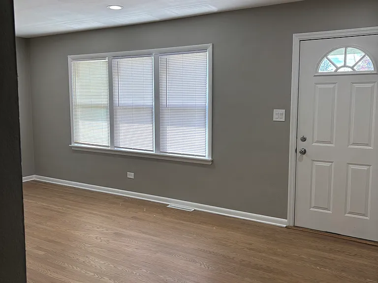 2315 Elim Ave — Photo 3