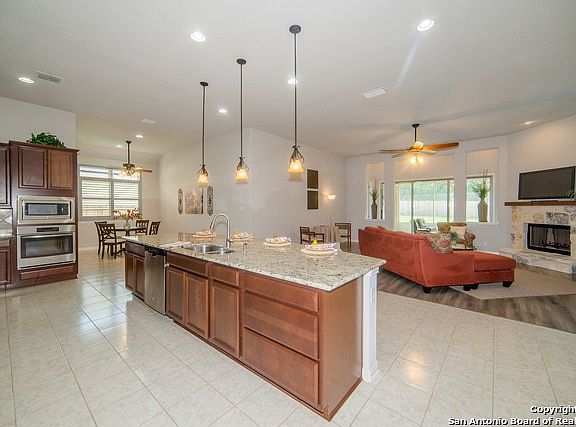 4th image of 30888 Schlather Ln