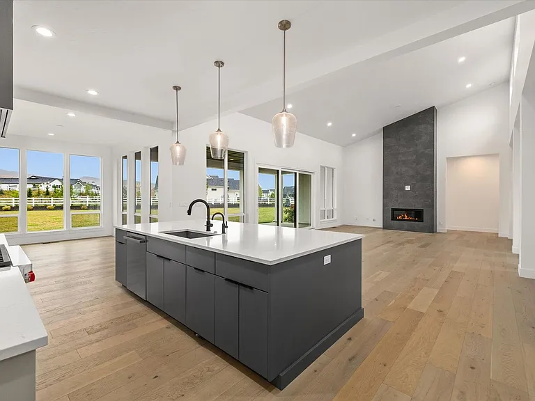 7786 W Diamond Lake Dr — Photo 20