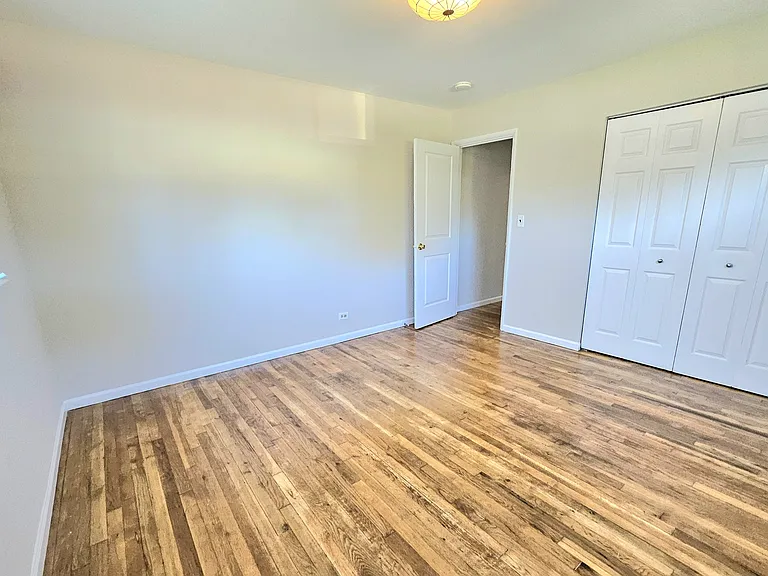 220 Kingman Ln — Photo 12