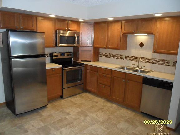 3rd image of 1824 14th Ave #208