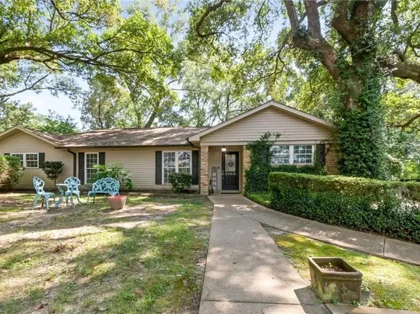 2550 Coachman Ct, Mobile, AL 36695