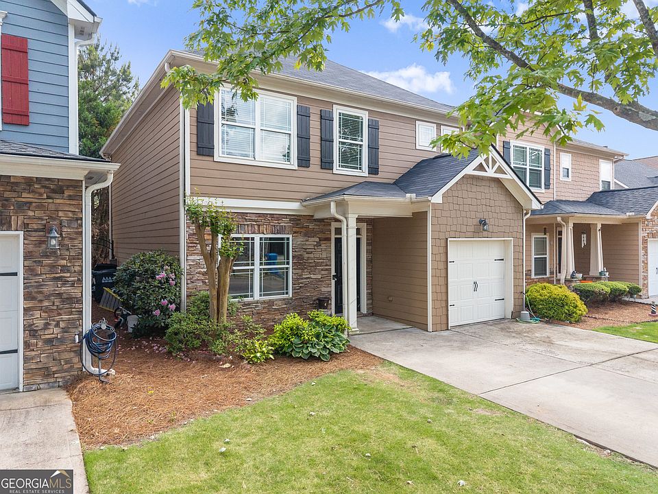 1st image of 79 Oakmont Dr