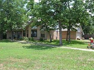 2329 Trail Tree Ct, Burleson, TX 76028