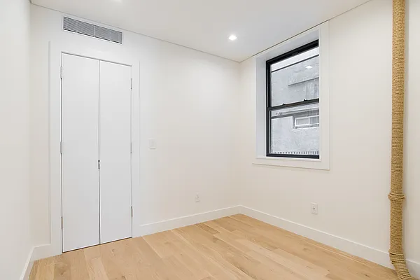 Rented by REAL New York | media 11