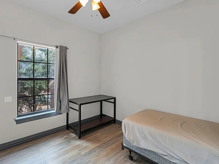 2410 S 2nd St #517 — Photo 25