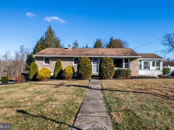 17 King St, Douglassville, PA 19518