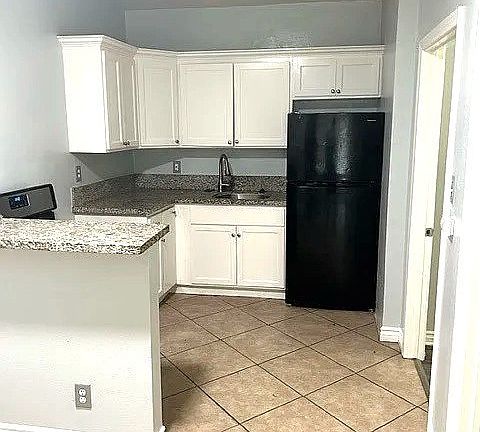 2nd image of 1439 Cedar Ave