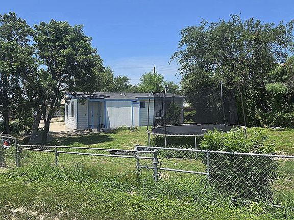 5th image of 506 E Llano Grande St