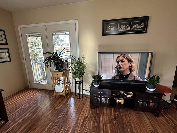 4th image of 904 N Herald Rd