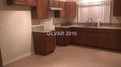 3rd image of 3926 Arizona Ave