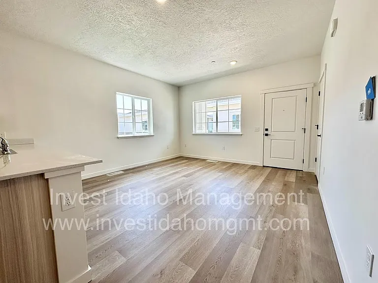 1214 Southside Blvd — Photo 6