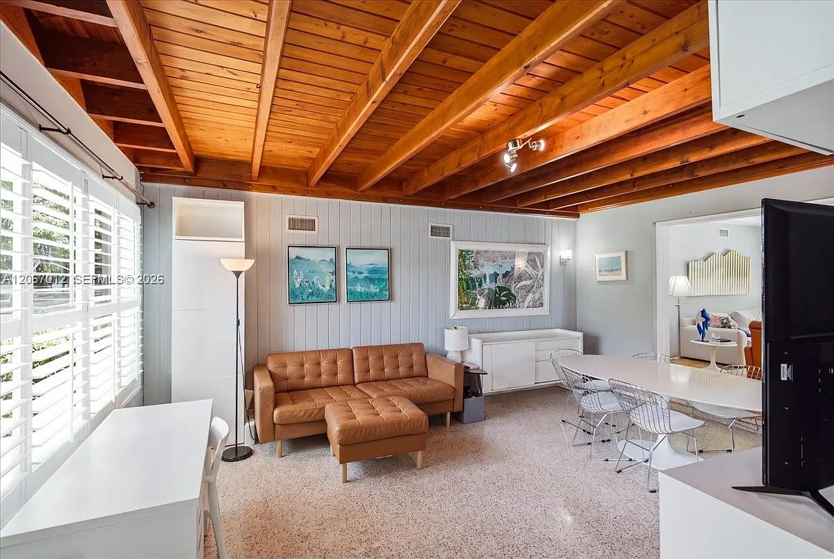 Brickell Estates — Photo 4
