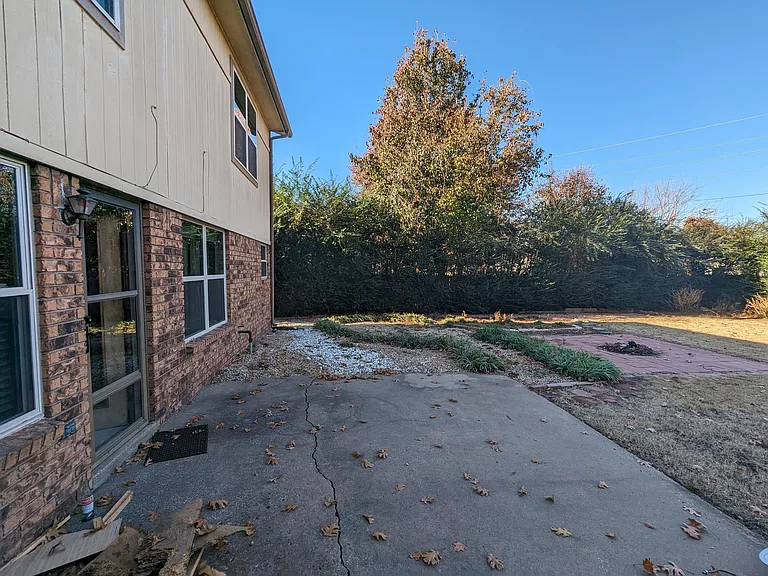 2630 W Washington Pl — Photo 3