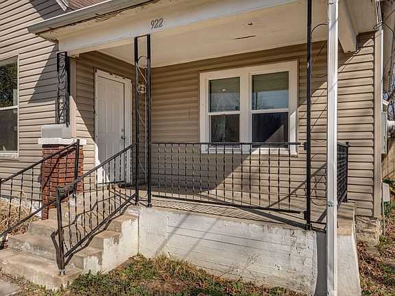 4th image of 922 N Prospect Avenue