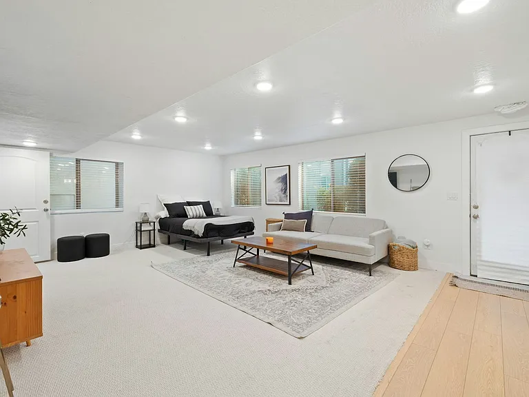 2657 N Elm Dr — Photo 34