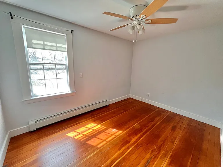 1430 Woodbury Ave — Photo 10
