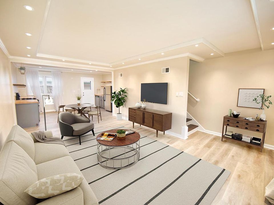 1st image of 4846 North Shoreland AVENUE