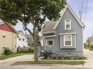 5813 W Scott St, West Allis, WI 53214