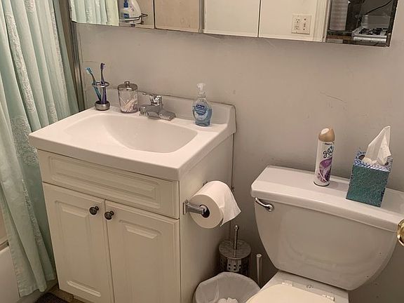 5th image of 530 W 47th St #66A