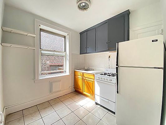 3rd image of 30-87 33rd St #D2