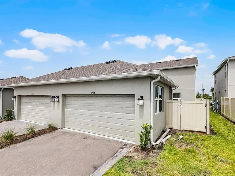 2563 Relaxing Ln — Photo 20
