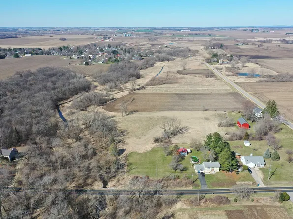 7901 N Yahara Rd, Deforest, WI 53532