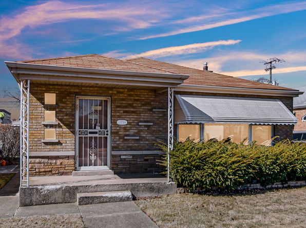 12734 S Laflin St, Calumet Park, IL 60827
