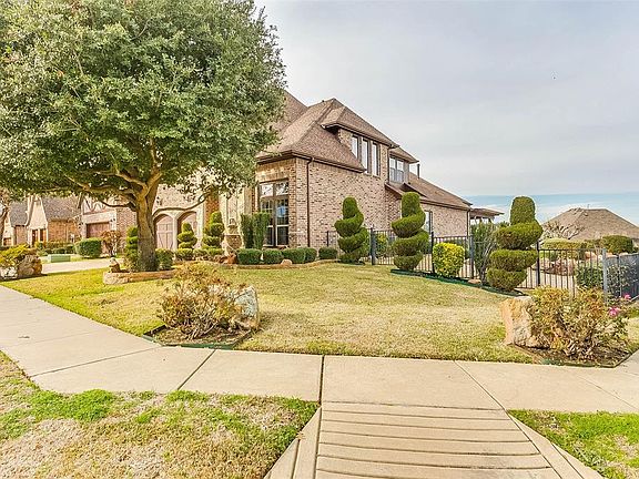 3rd image of 2015 S Hill Dr