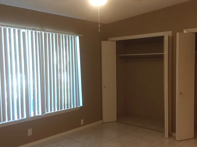 121 Riviera Dr — Photo 13