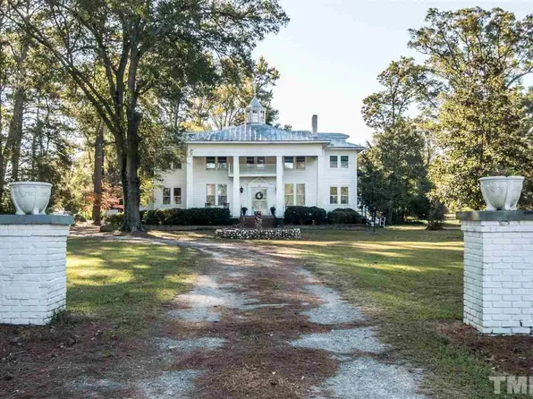 100 S Wilson St, Kenly, NC 27542