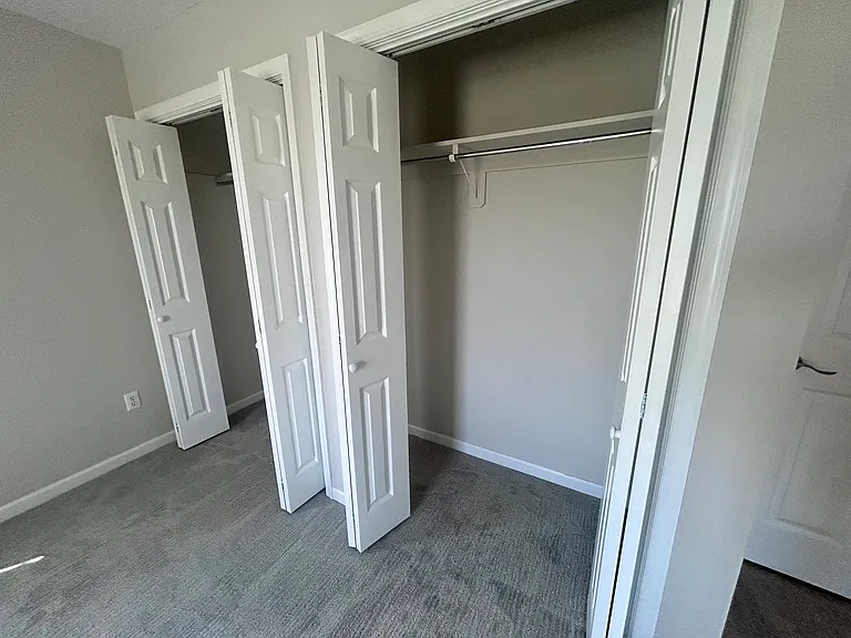 348 Diana Ct — Photo 16