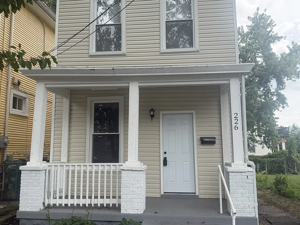 226 Congress Ave